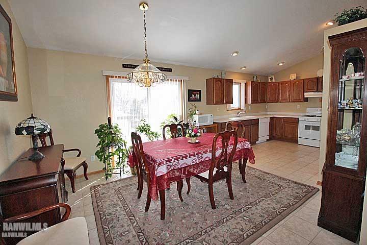741 Barley Ridge Trail Freeport, IL 61032 - Photo 7 of 24 Gallery Image 7