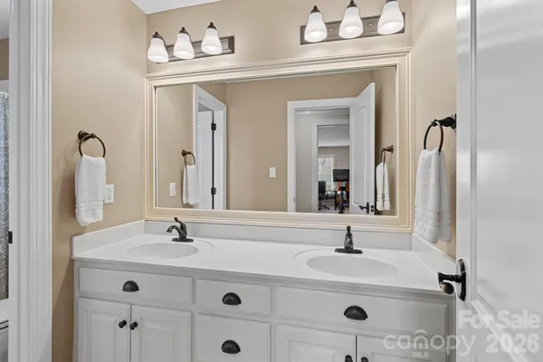 $1,100,000 | 19024 Wildcat Trail, Davidson, NC 28036