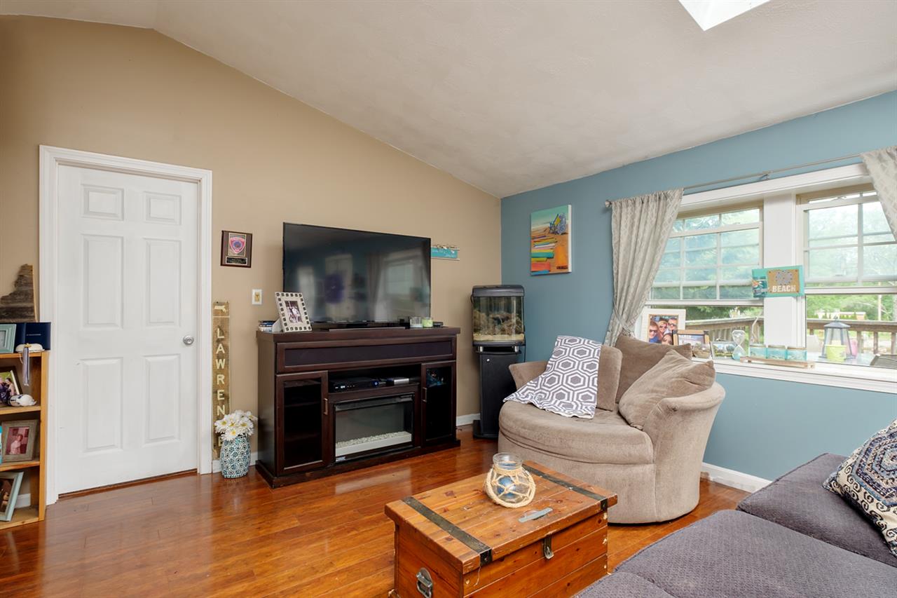 31 Riverside Drive Fremont, NH 03044 - Photo 11 of 22