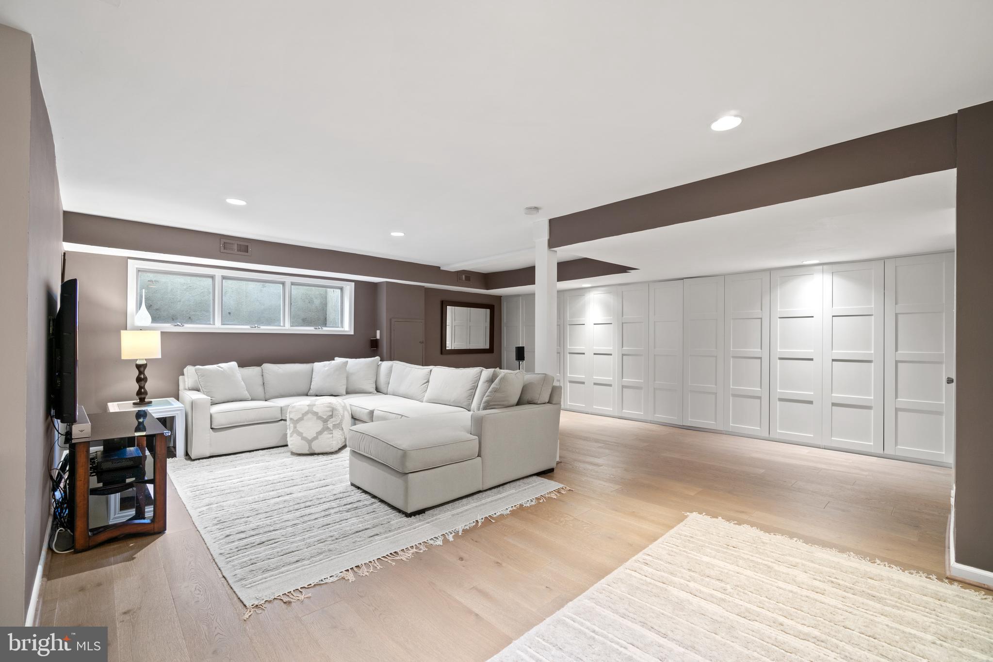 9327 Raintree Road Burke, VA 22015 - Photo 19 of 35 Gallery Image 19