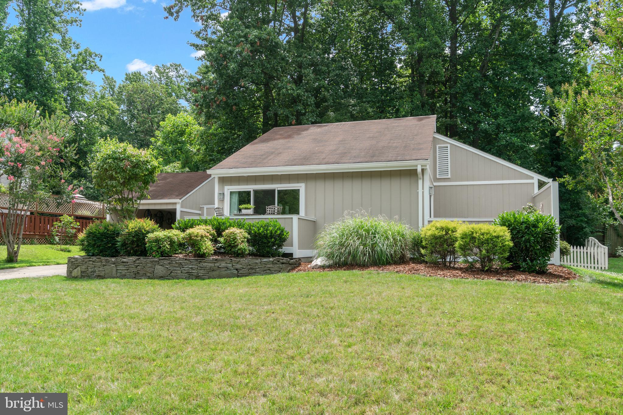 9327 Raintree Road Burke, VA 22015 - Photo 32 of 35 Gallery Image 32