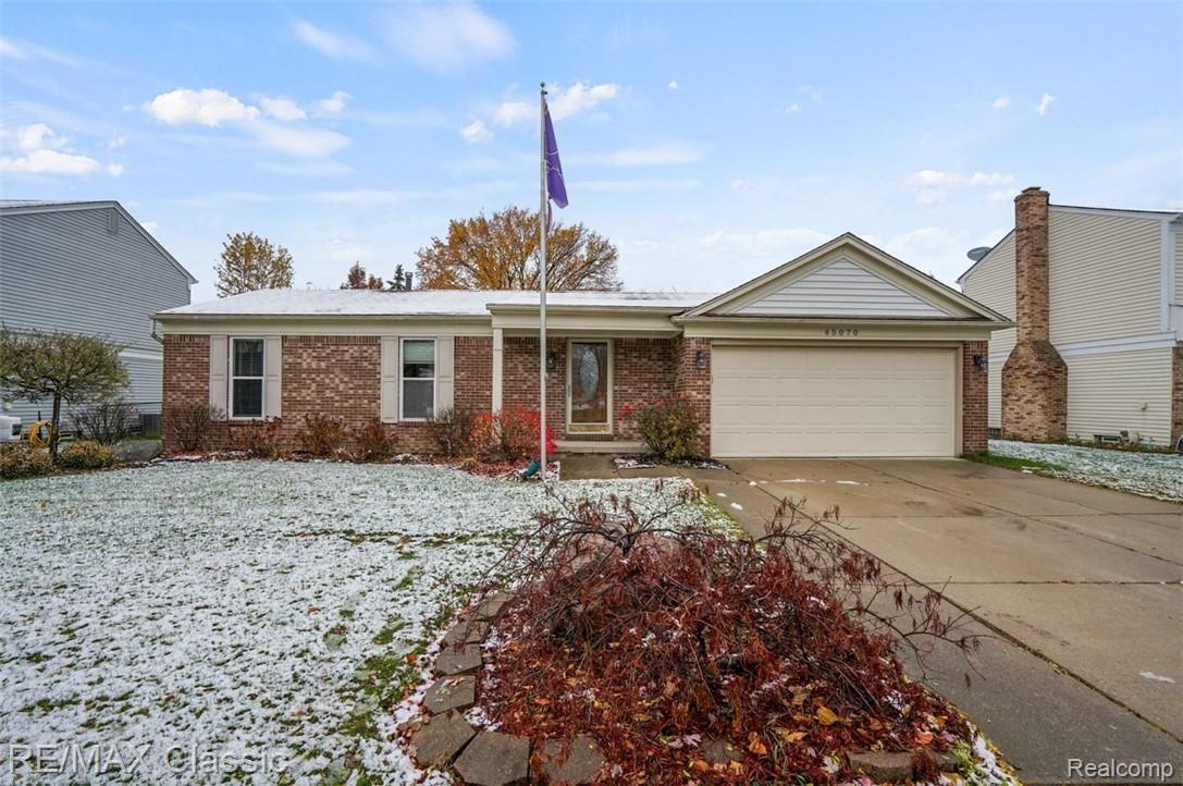 45070 Prestbury Road Canton, MI 48187 - Photo 1 of 22 DSC02923.jpg