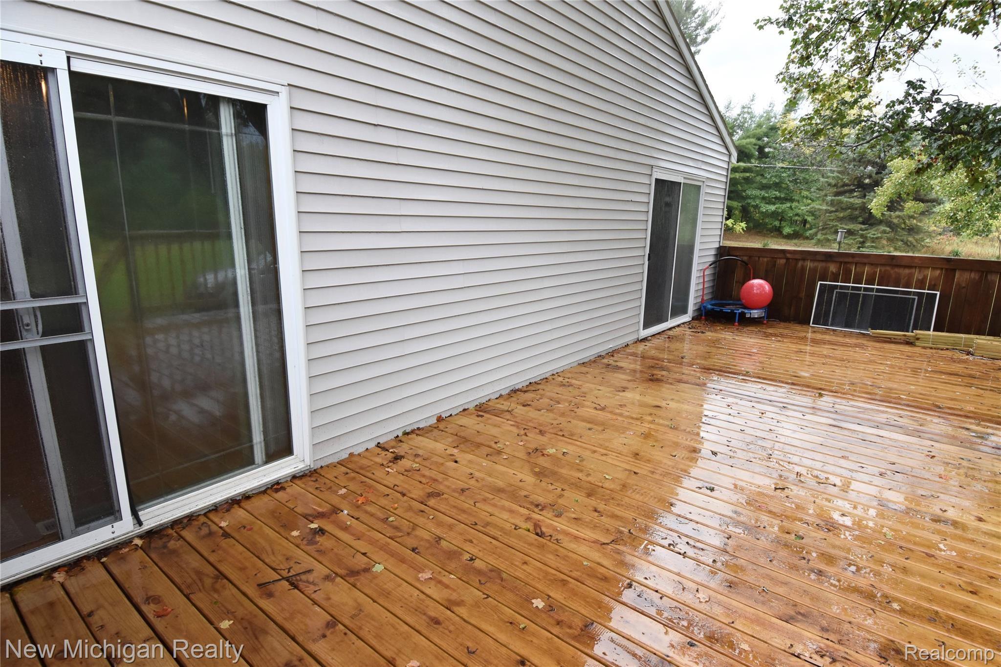 10201 South Lewis Road Clio, MI 48420 - Photo 7 of 41 45E52789-0232-4747-9A9E-5157EC91B25B.jpeg