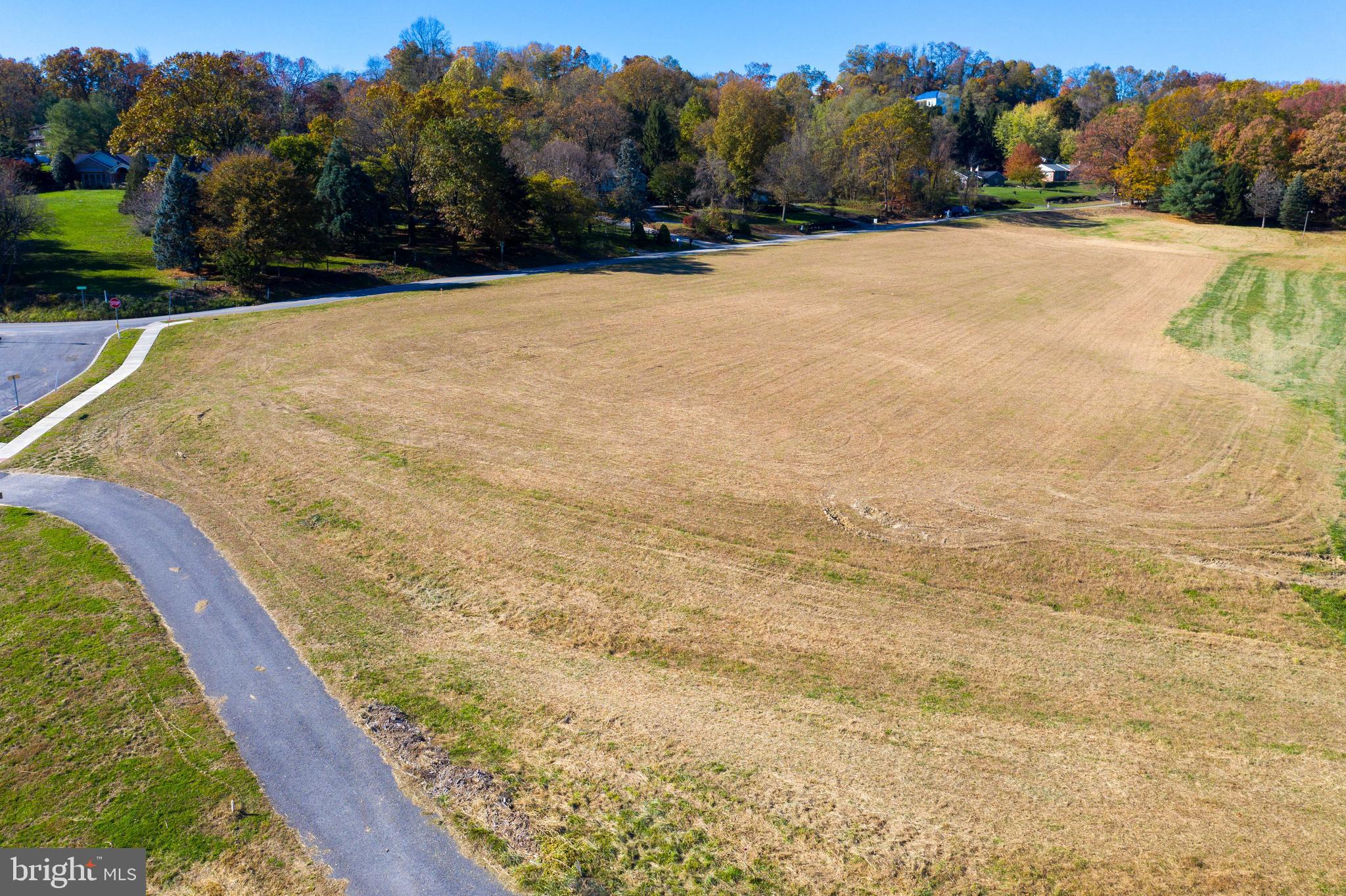 1935 Alcott Road York, PA 17402 - Photo 3 of 9 Gallery Image 3