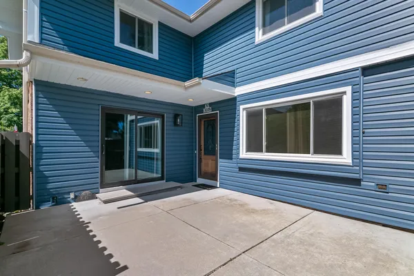 $209,900 | N76-w14571 North Point Court, Menomonee Falls, WI 53051