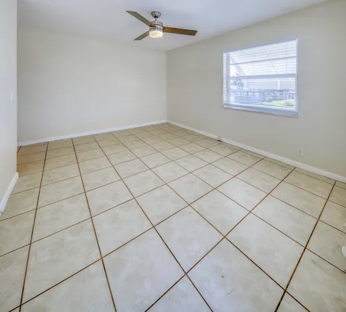 $1,695 | 330 North J Street, Unit 5, Lake Worth Beach, FL 33460