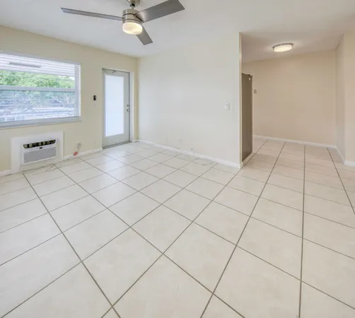 $1,695 | 330 North J Street, Unit 5, Lake Worth Beach, FL 33460