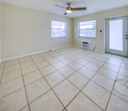 $1,695 | 330 North J Street, Unit 5, Lake Worth Beach, FL 33460