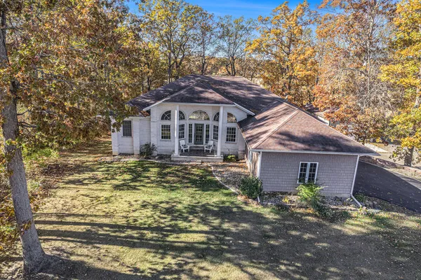 $549,900 | 2718 Lindsey Road, Jackson, MI 49201