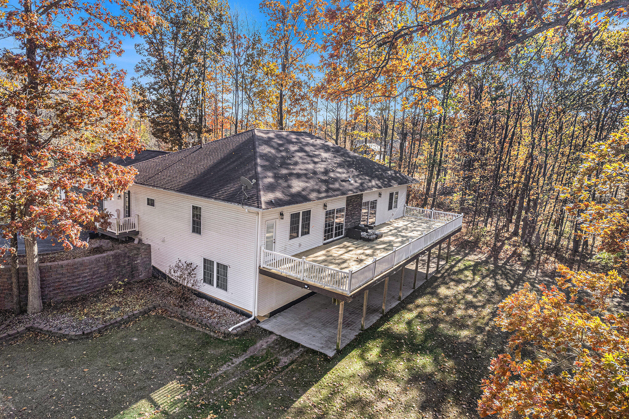 2718 Lindsey Road Jackson, MI 49201 - Photo 3 of 45 2718 Lindsey (42)