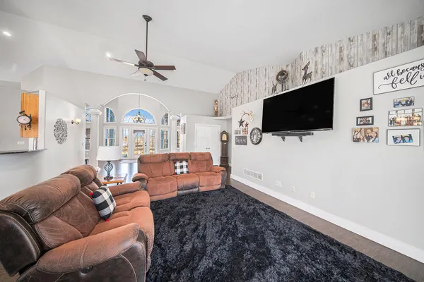 $549,900 | 2718 Lindsey Road, Jackson, MI 49201