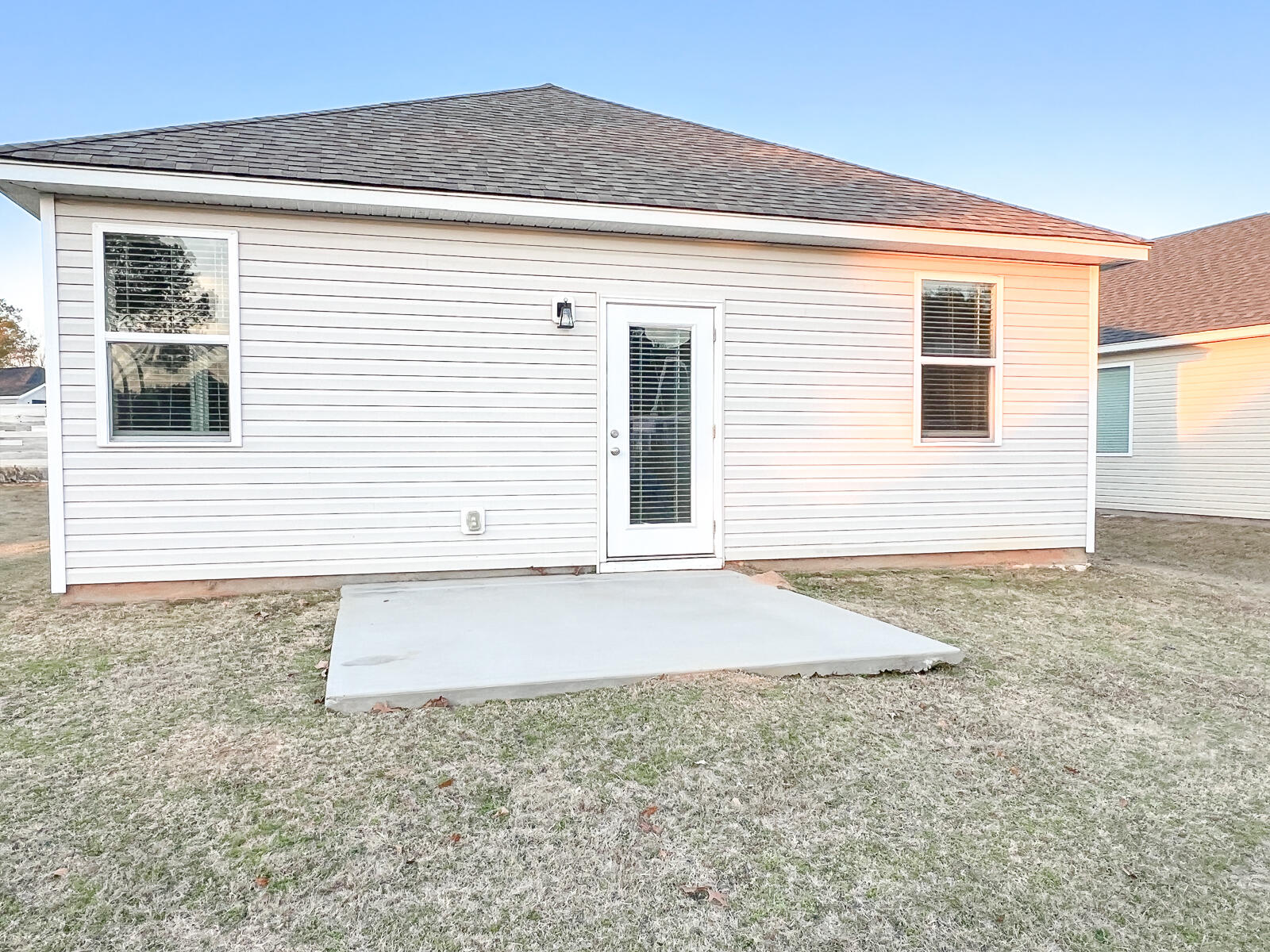 1317 Warrens Way Manning, SC 29102 - Photo 14 of 15 Rear