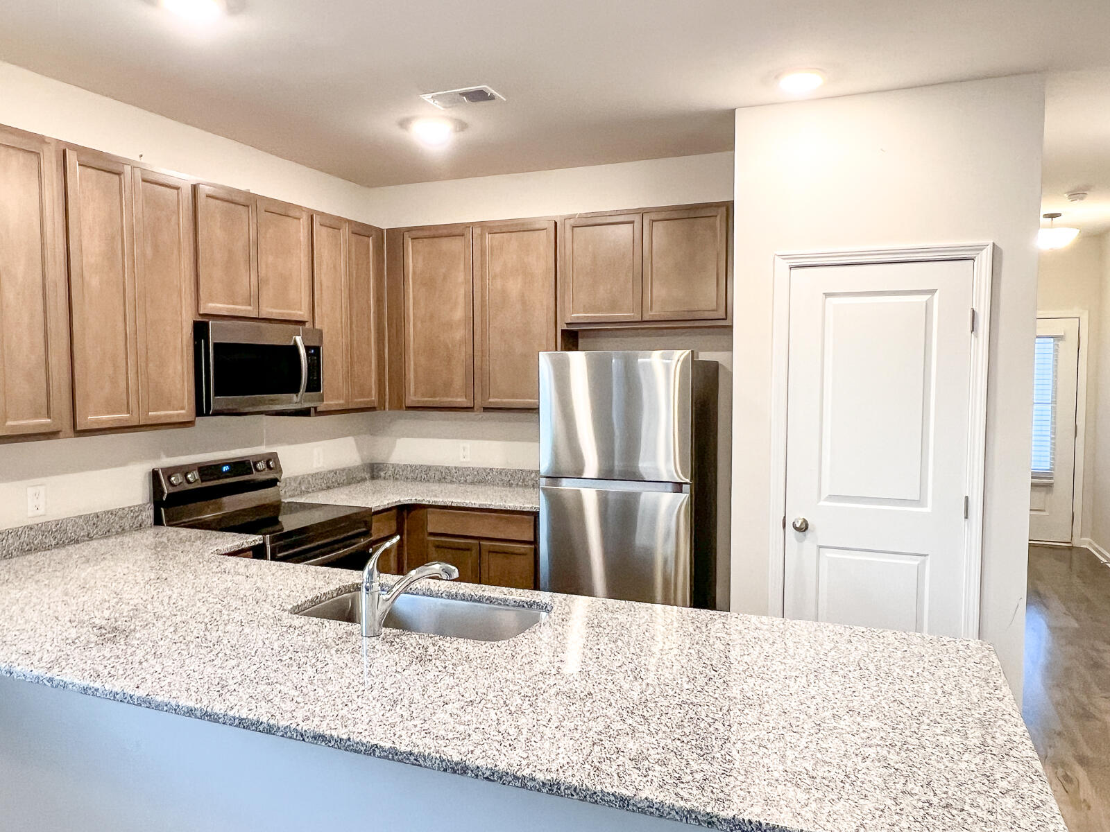 1317 Warrens Way Manning, SC 29102 - Photo 2 of 15 Kitchen