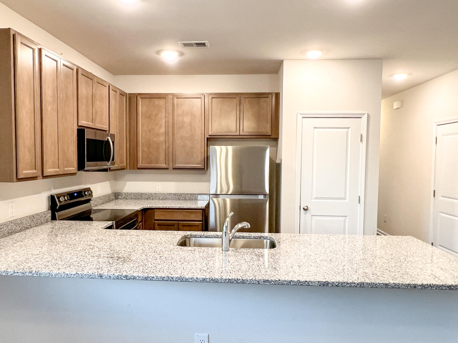 1317 Warrens Way Manning, SC 29102 - Photo 3 of 15 Kitchen