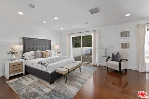 $1,878,000 | 4745 Caritina Drive, Tarzana, CA 91356