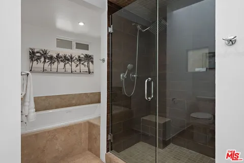 $1,878,000 | 4745 Caritina Drive, Tarzana, CA 91356