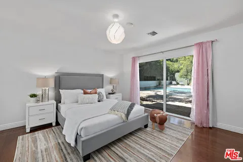 $1,878,000 | 4745 Caritina Drive, Tarzana, CA 91356