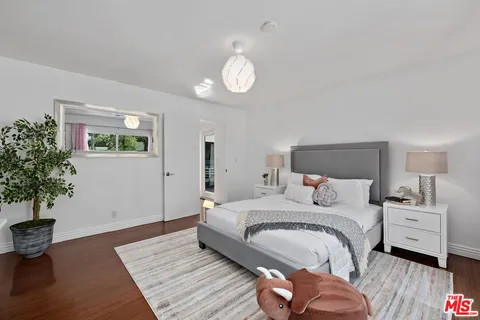 $1,878,000 | 4745 Caritina Drive, Tarzana, CA 91356