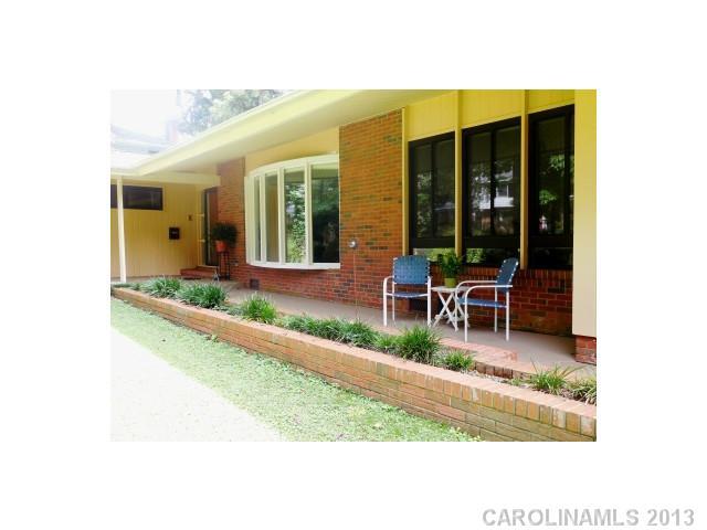 700 Sandridge Road Charlotte, NC 28210 - Photo 2 of 16 Gallery Image 2
