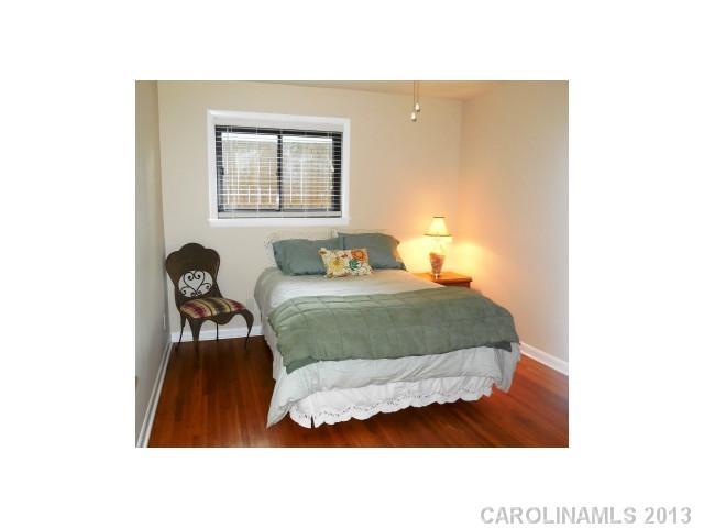 700 Sandridge Road Charlotte, NC 28210 - Photo 12 of 16 Gallery Image 12