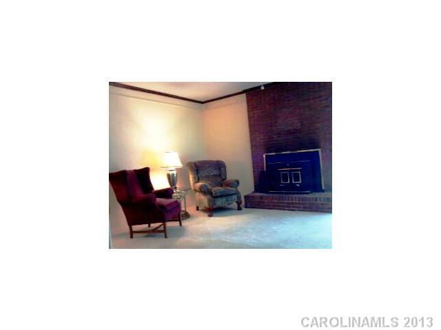 700 Sandridge Road Charlotte, NC 28210 - Photo 15 of 16 Gallery Image 15