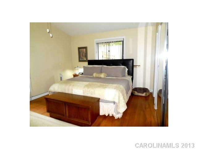 700 Sandridge Road Charlotte, NC 28210 - Photo 10 of 16 Gallery Image 10