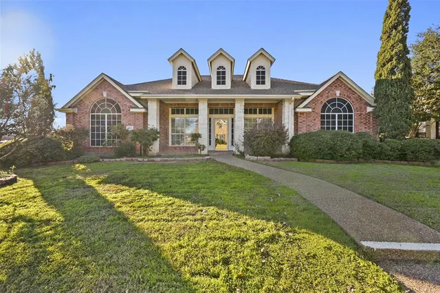 $530,000 | 3901 Moonbeam Court, Plano, TX 75074