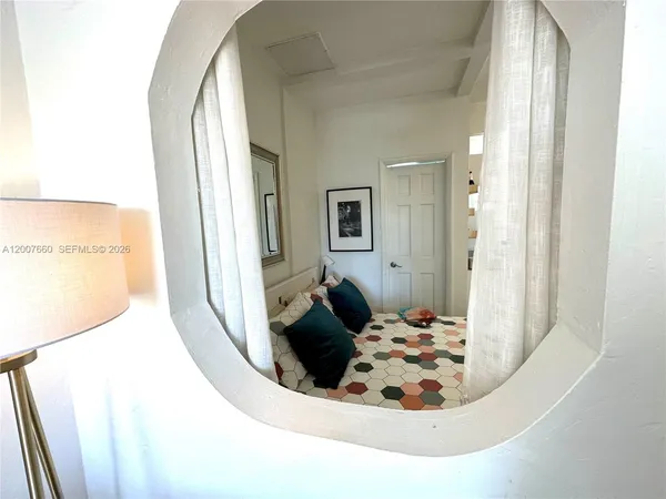 $1,900 | 1007 Meridian Avenue, Unit 12, Miami Beach, FL 33139