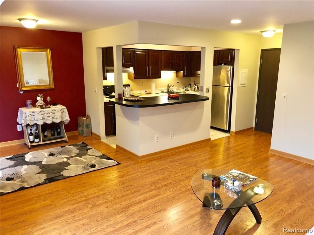 30445 West 14 Mile Road, Unit 68 Farmington Hills, MI 48334 - Photo 5 of 17
