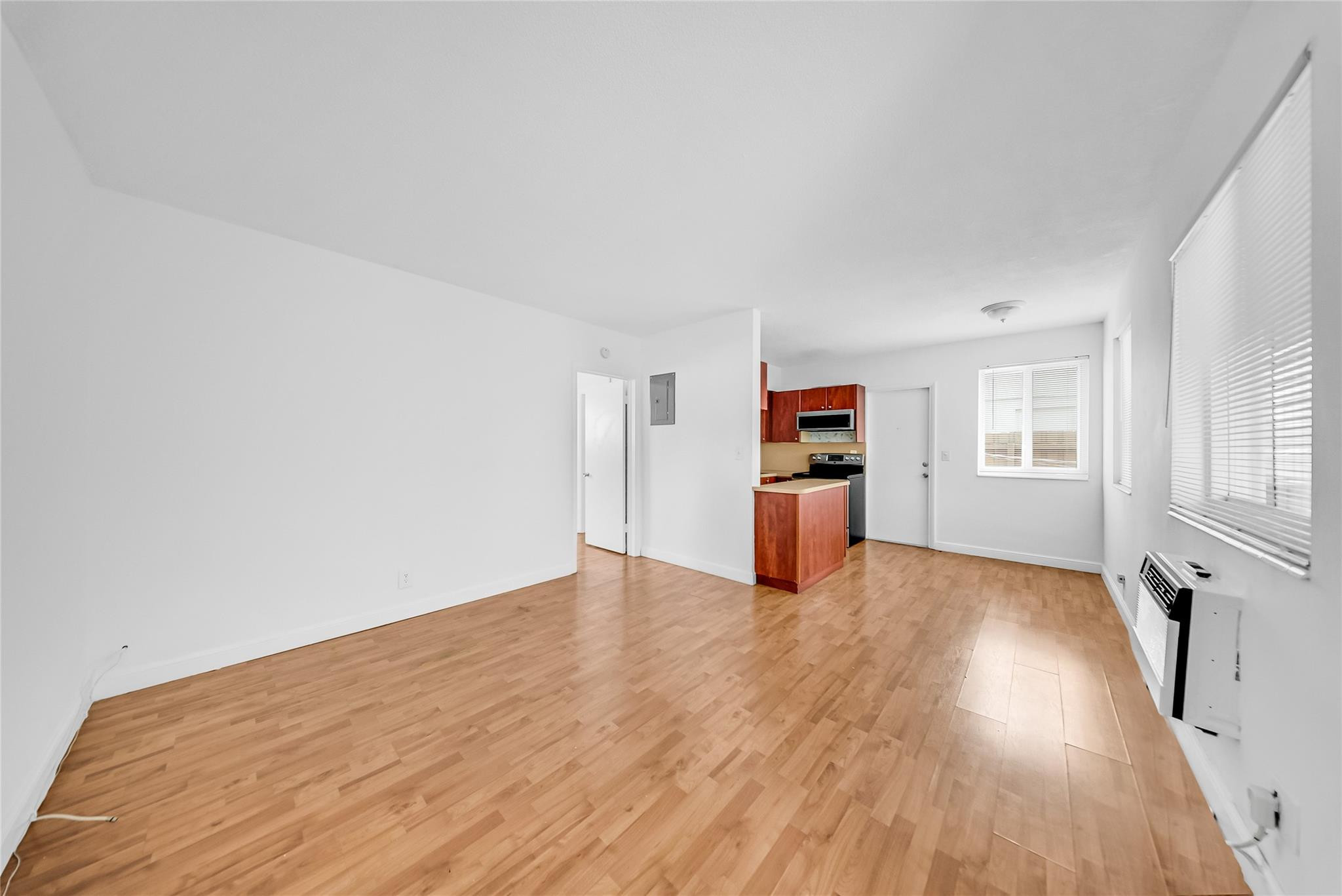 3525 Tyler Street, Unit 9 Hollywood, FL 33021 - Photo 2 of 24 Photo 2