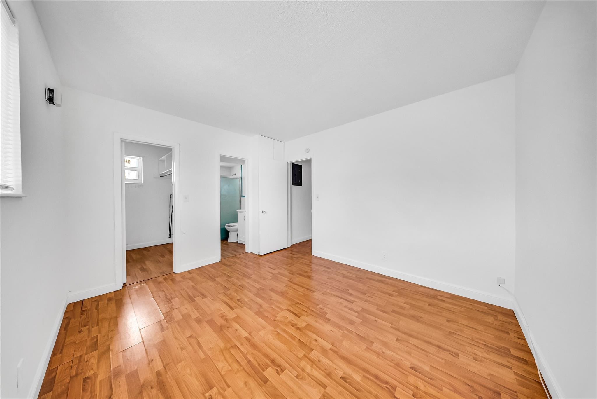 3525 Tyler Street, Unit 9 Hollywood, FL 33021 - Photo 8 of 24 Photo 8