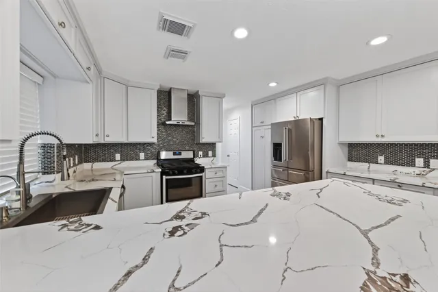 $610,000 | 4019 St Michaels Court, Sugar Land, TX 77479