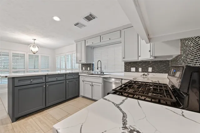 $610,000 | 4019 St Michaels Court, Sugar Land, TX 77479