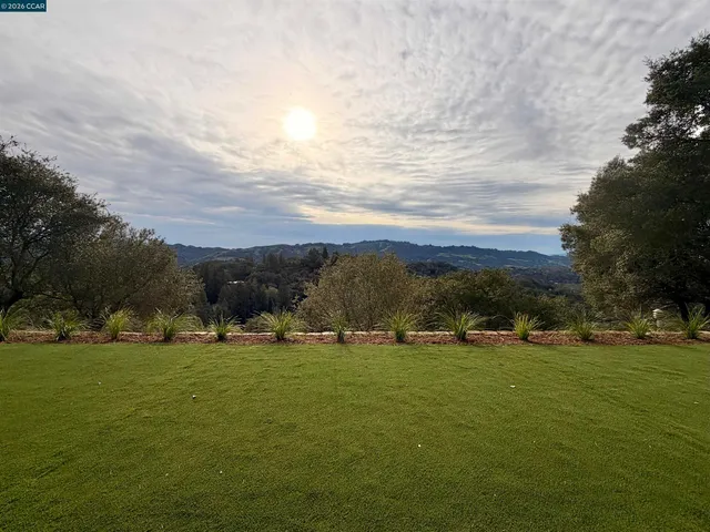$2,895,000 | 128 Diablo View Drive, Orinda, CA 94563