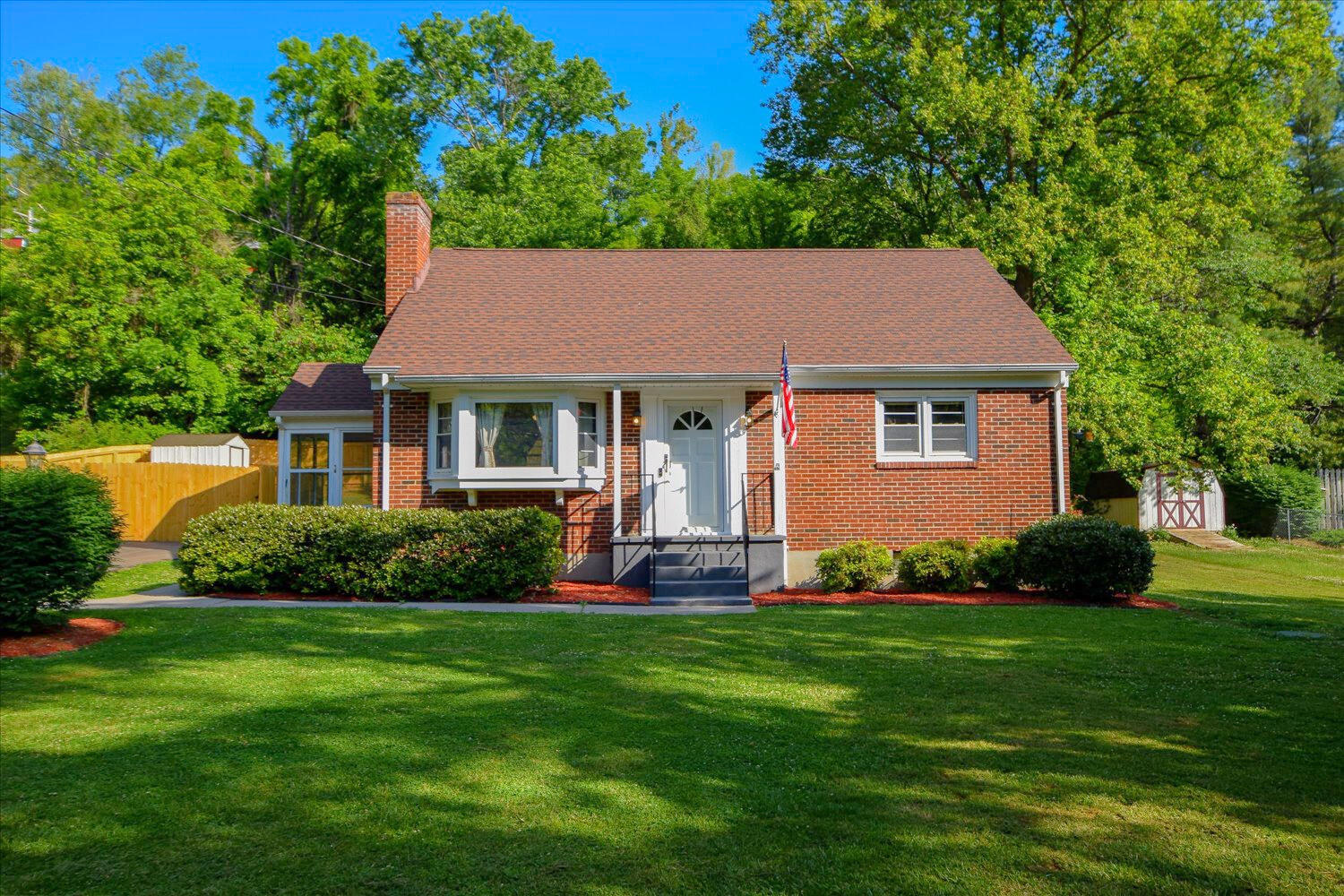 6531 Old Mill Road Roanoke, VA 24018 - Photo 1 of 34 01