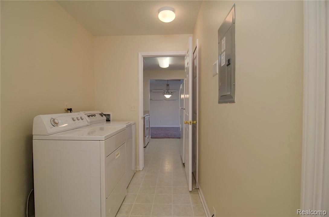 11694 Farmington Road Livonia, MI 48150 - Photo 12 of 21 12.jpg