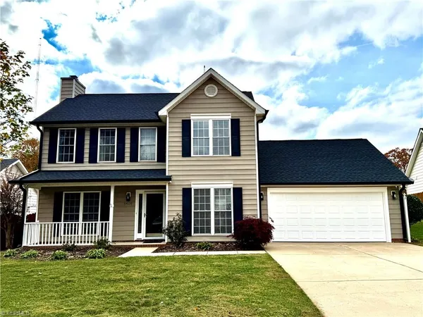 $395,000 | 5409 Cedar Field Drive, Summerfield, NC 27358