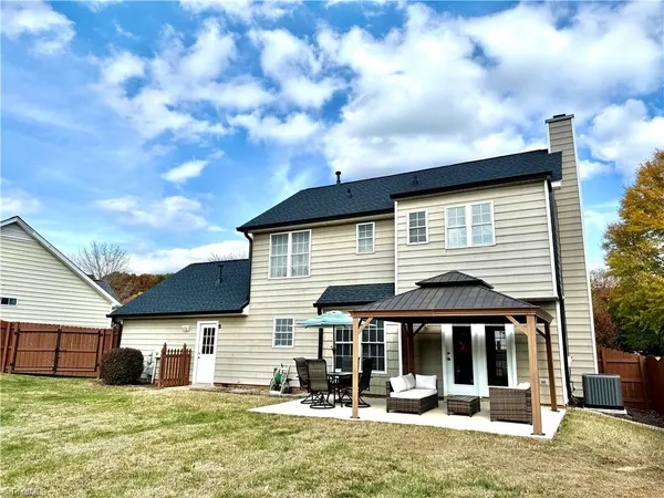 $395,000 | 5409 Cedar Field Drive, Summerfield, NC 27358