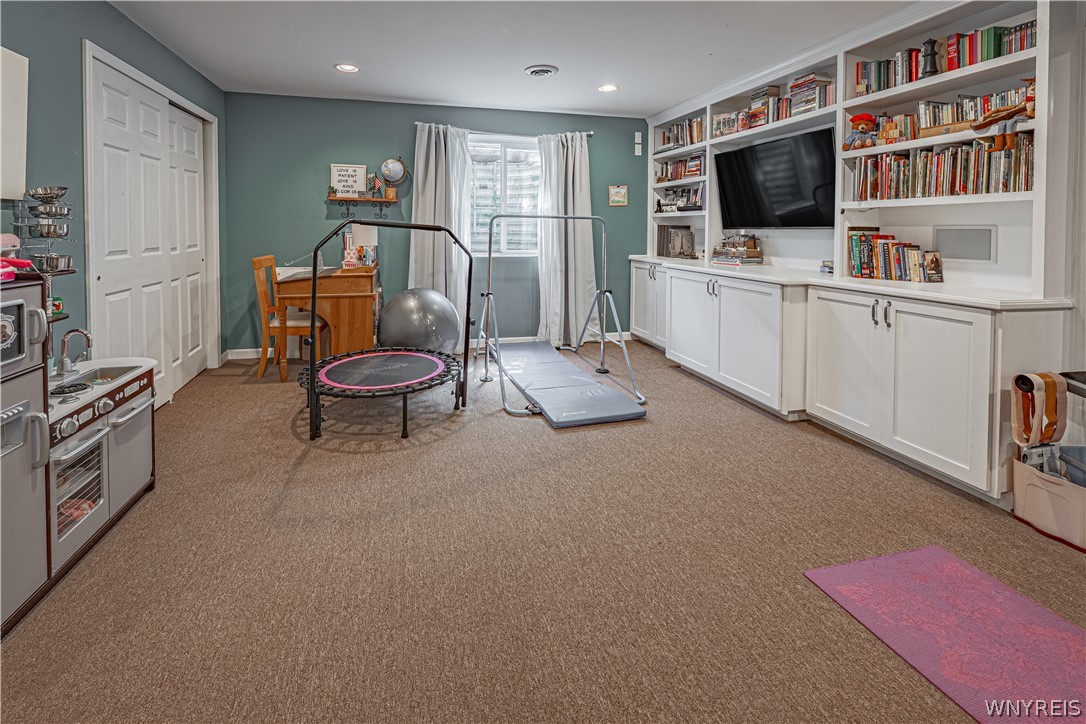 4899 Beach Ridge Road Pendleton, NY 14094 - Photo 32 of 48 Basement Rec Room/BR, Office, Etc with egress