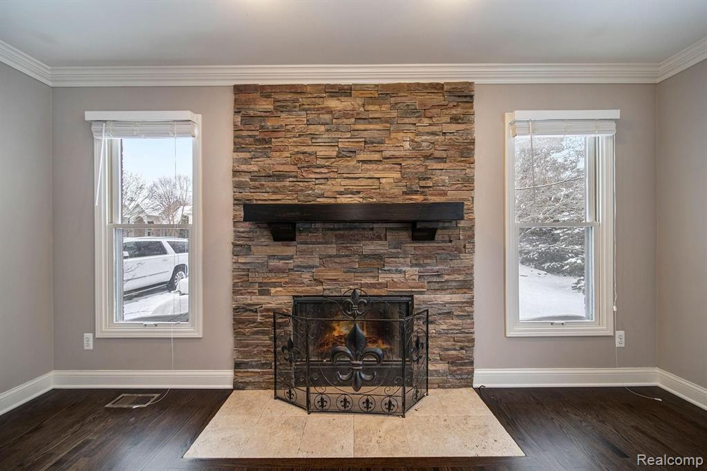 6627 Ridgewood Court Clarkston, MI 48348 - Photo 9 of 38