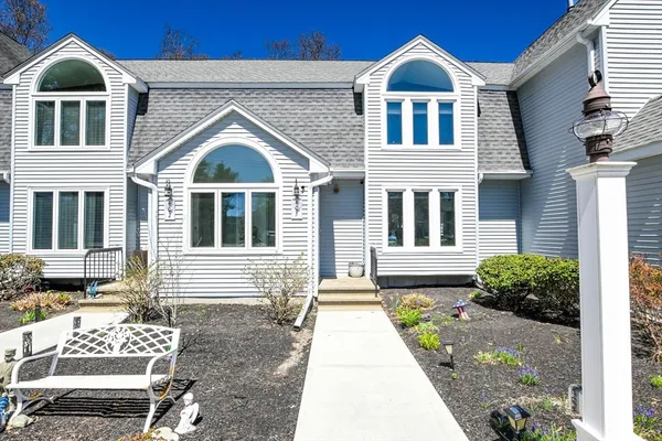 $410,000 | 35 Pilgrim Village Road, Unit 403, Taunton, MA 02780