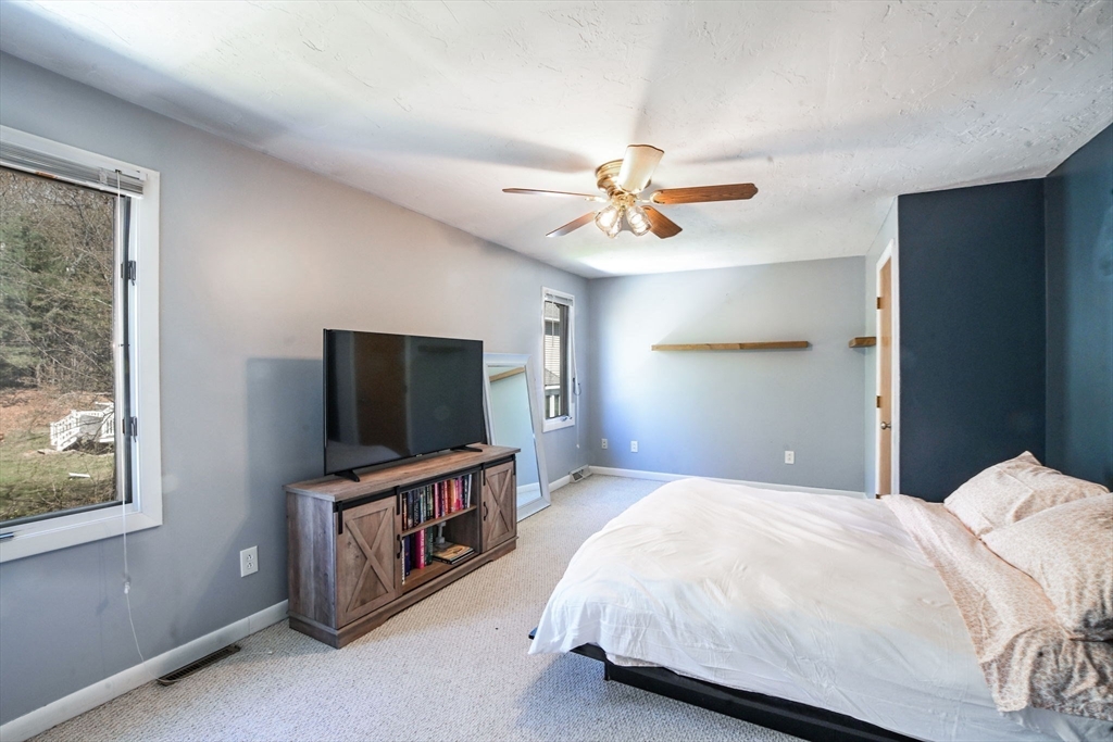 35 Pilgrim Village Road, Unit 403 Taunton, MA 02780 - Photo 18 of 29