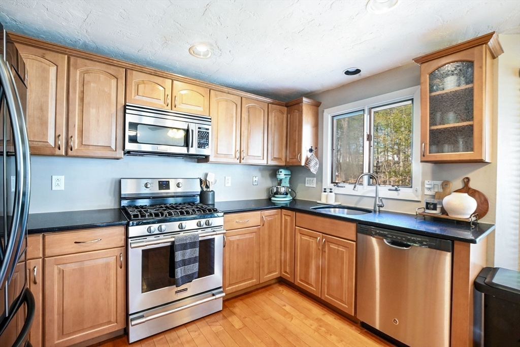 35 Pilgrim Village Road, Unit 403 Taunton, MA 02780 - Photo 9 of 29
