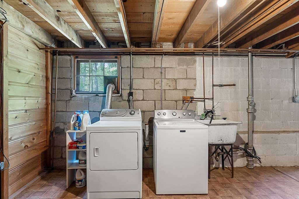 53 Dana Road Reading, MA 01867 - Photo 35 of 42 Gallery Image 35