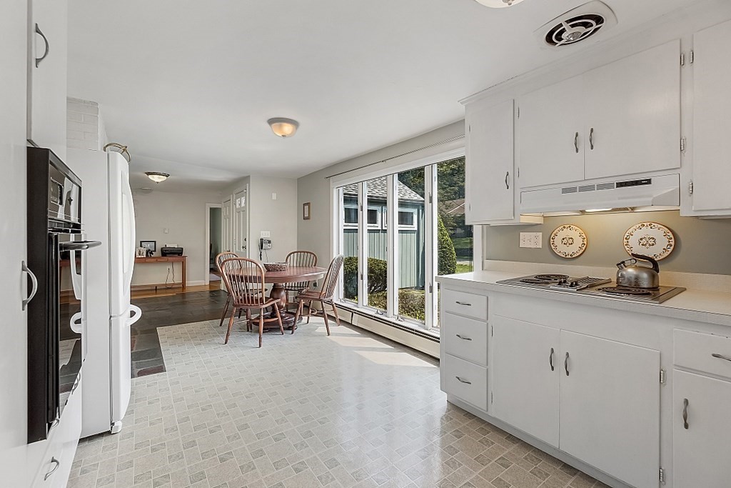 53 Dana Road Reading, MA 01867 - Photo 7 of 42 Gallery Image 7