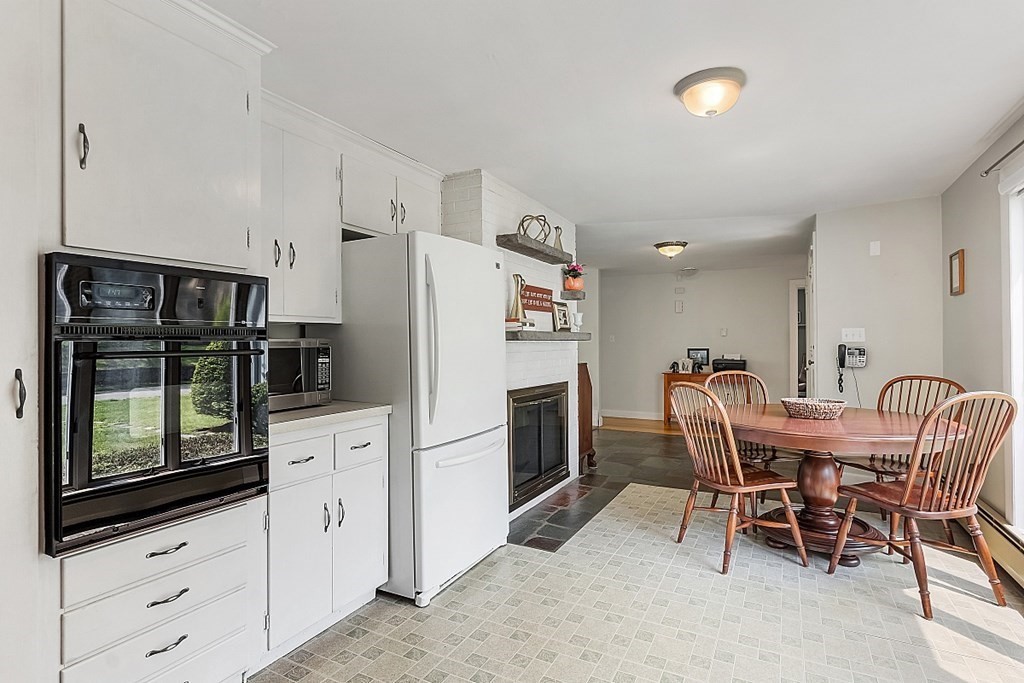 53 Dana Road Reading, MA 01867 - Photo 8 of 42 Gallery Image 8