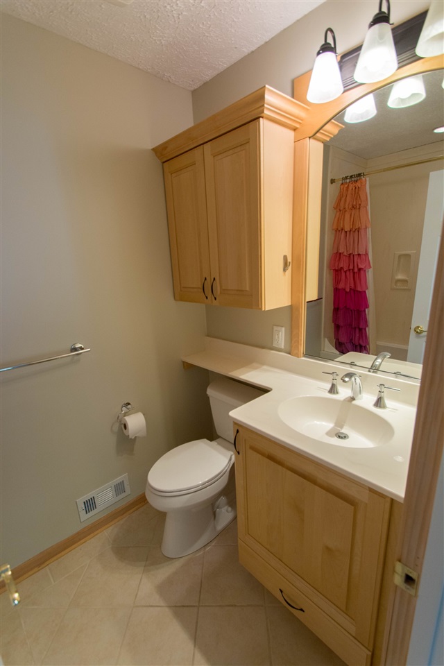 51 Middlesex Road Merrimack, NH 03054 - Photo 22 of 37