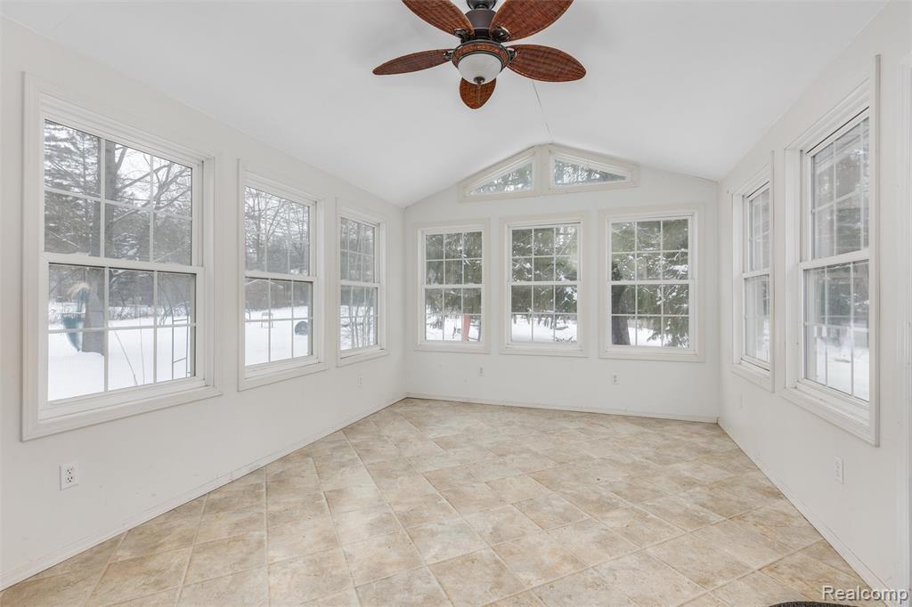 6892 Crane Road Ypsilanti, MI 48197 - Photo 11 of 36 Gallery Image 11