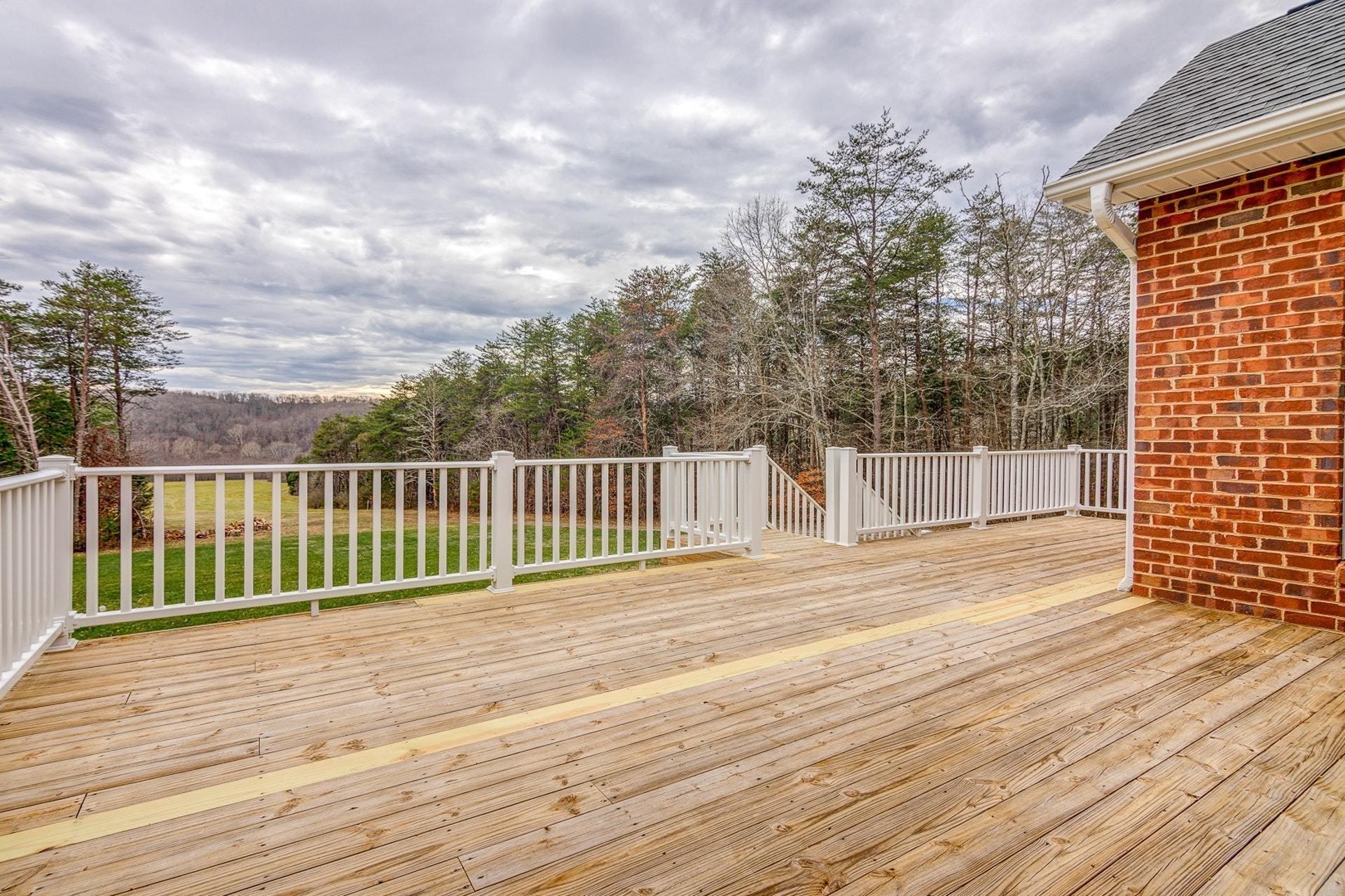 565 Charlie Road Hardy, VA 24101 - Photo 14 of 58 14 Deck