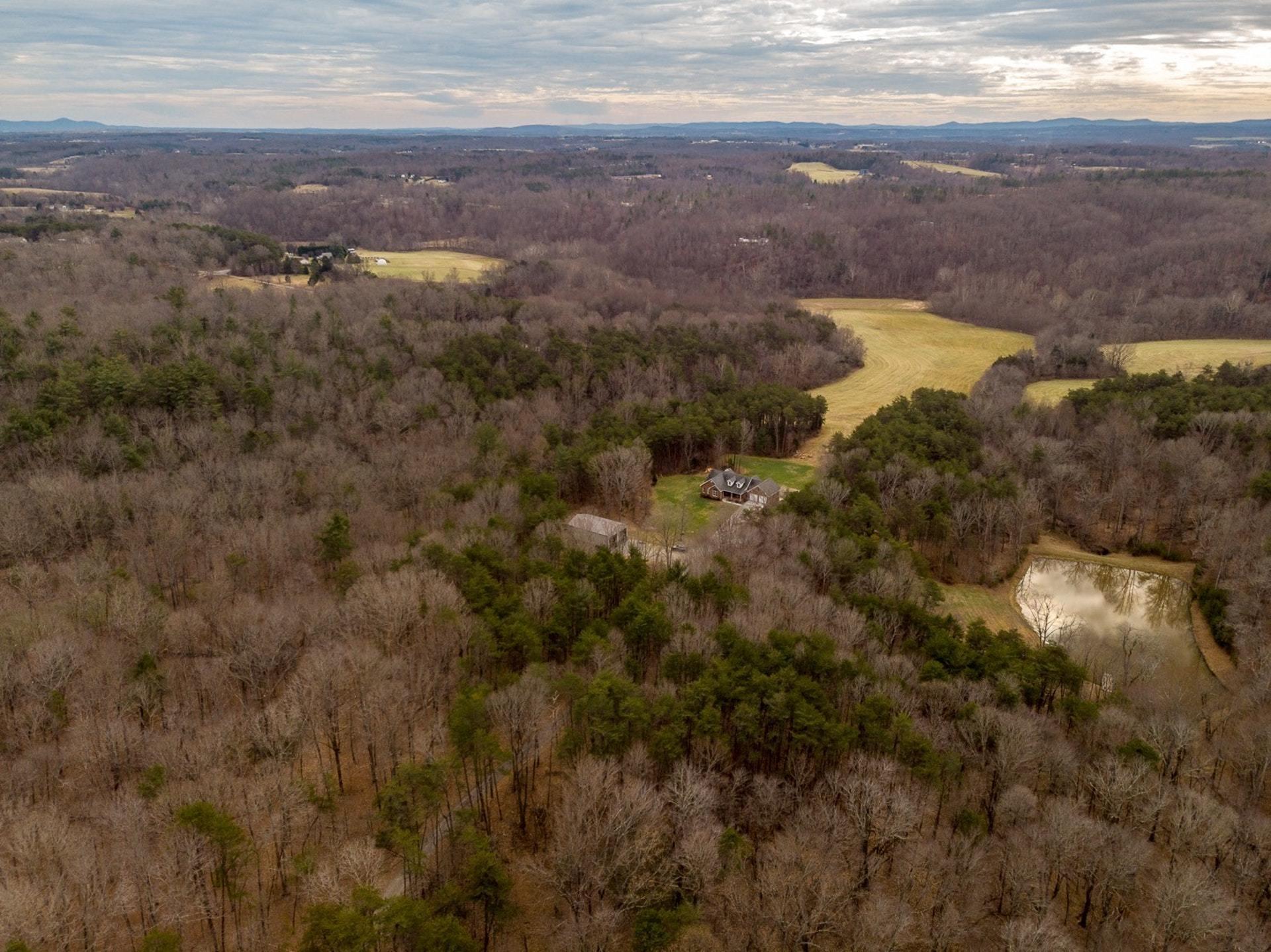 565 Charlie Road Hardy, VA 24101 - Photo 45 of 58 a view of city and mountain